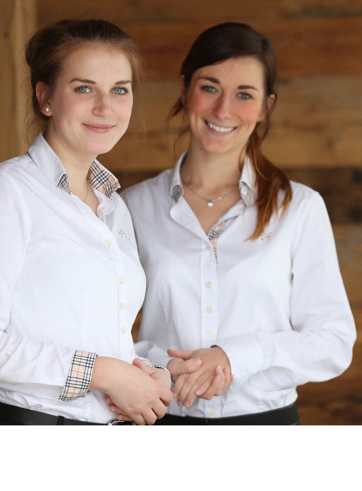 2 Damen aus dem Service-Team des Severins Hotel in Lech